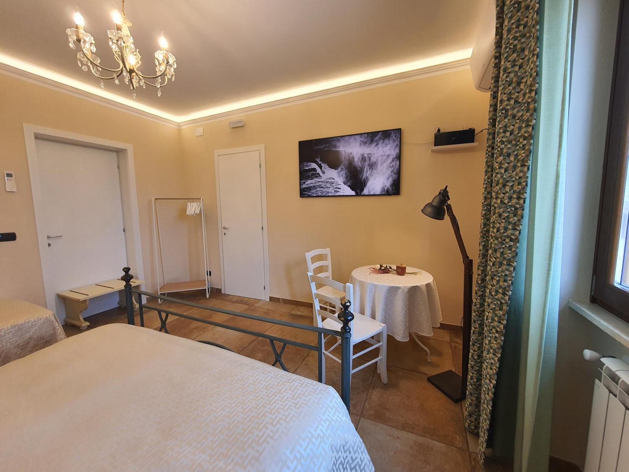 Villa Malvasio Elegant Retreat In Sassari With Private Jacuzzi Room Luaran gambar