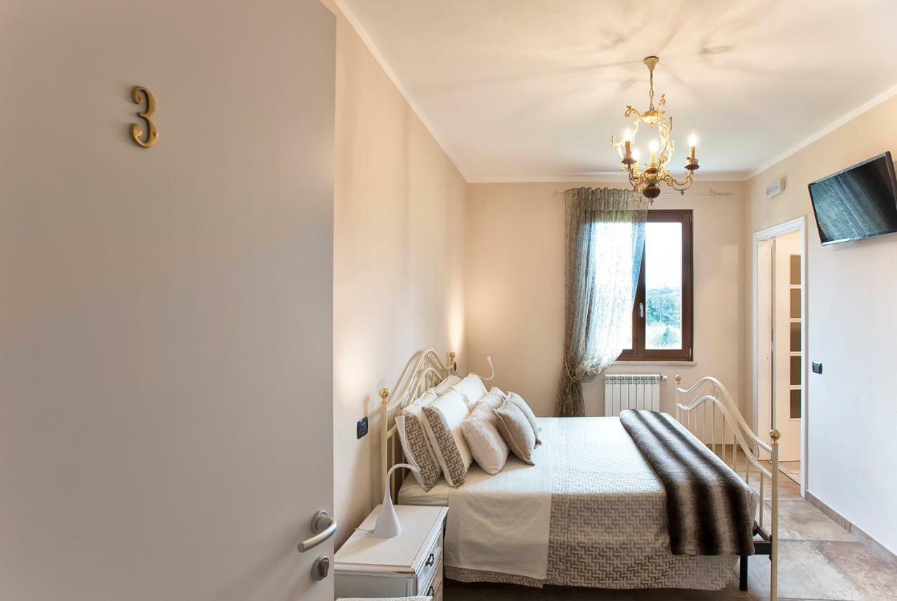 Villa Malvasio Elegant Retreat In Sassari With Private Jacuzzi Room Luaran gambar