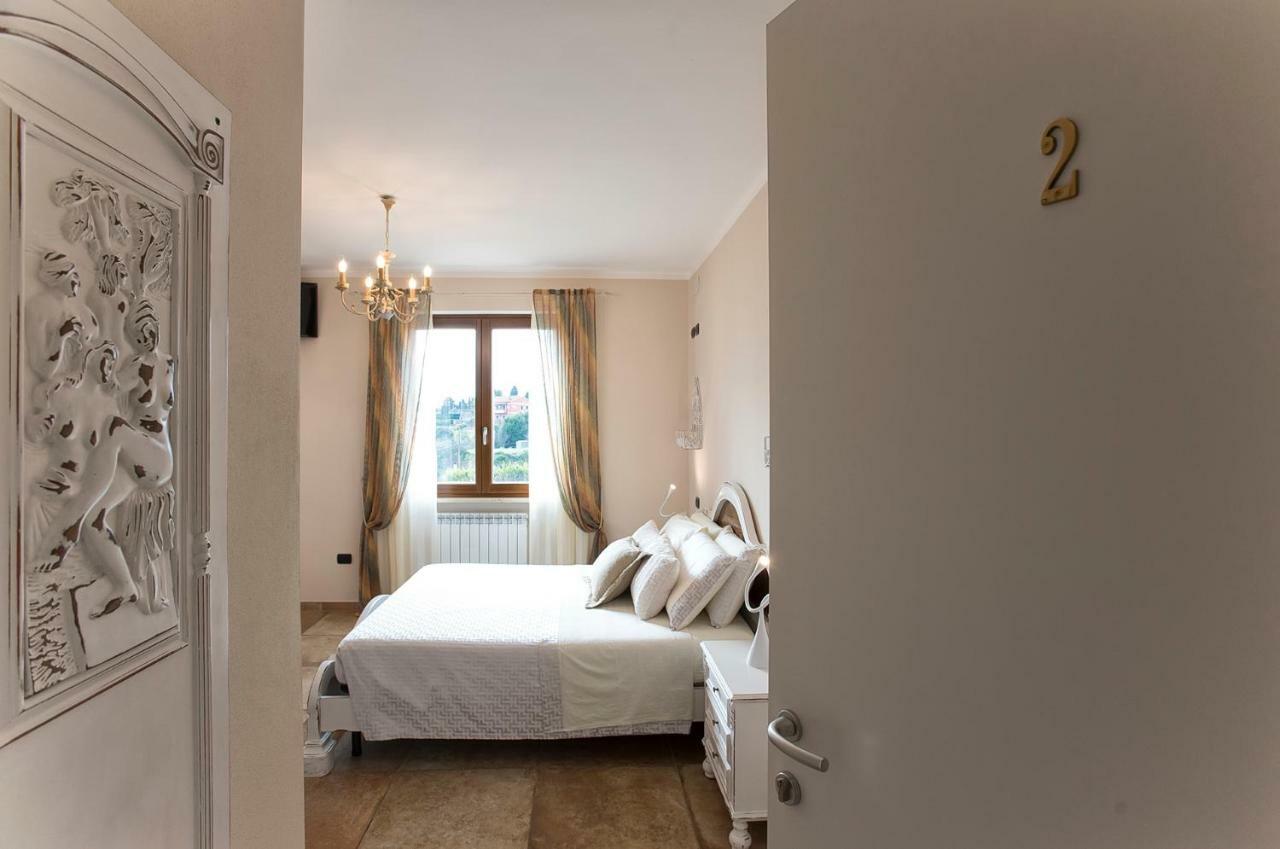 Villa Malvasio Elegant Retreat In Sassari With Private Jacuzzi Room Luaran gambar
