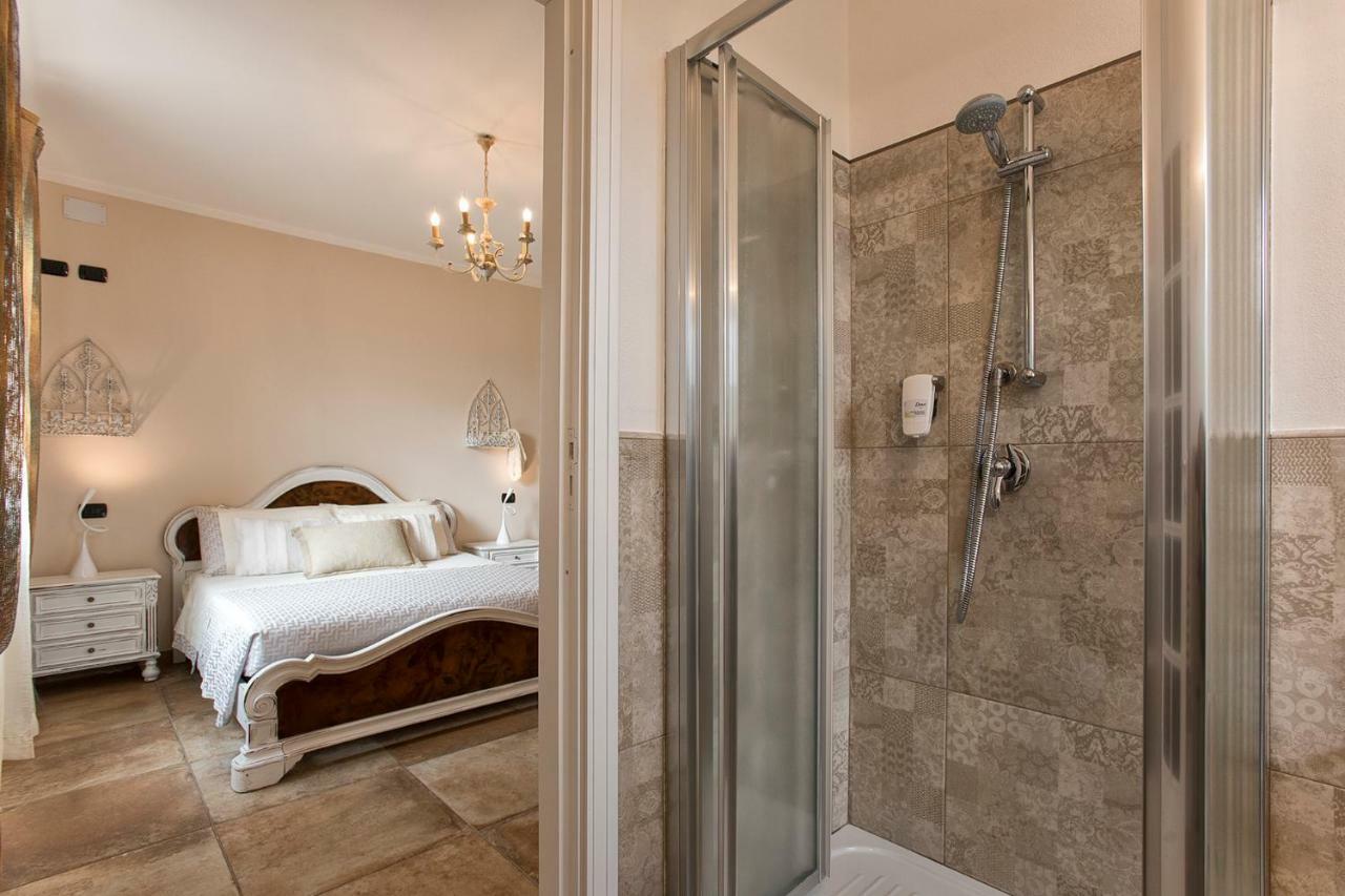 Villa Malvasio Elegant Retreat In Sassari With Private Jacuzzi Room Luaran gambar